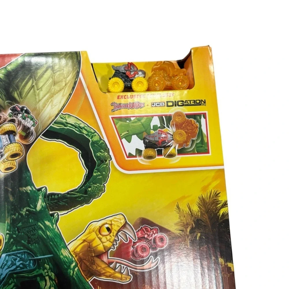 Monster Jam Mini Jams Cobra Adventure Set NEW Track W/ Trucks Thunderroarus